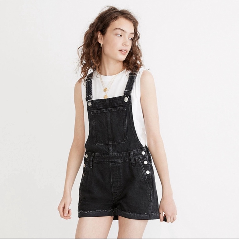 Madewell Adirondack Shortalls in Lunar Wash